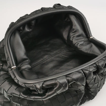 Bottega Veneta Pouch Large Intrecciato Black Calfskin Leather Clutch