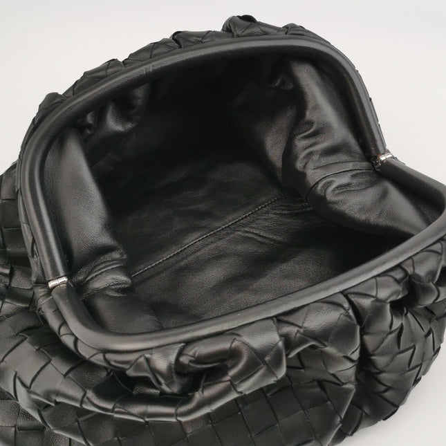 Bottega Veneta Pouch Large Intrecciato Black Calfskin Leather Clutch