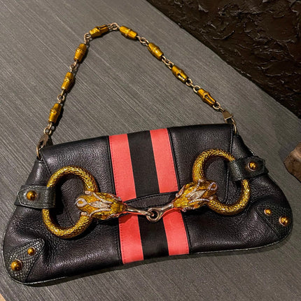 Sac bandoulière clouté en cuir de serpent noir et doré Gucci Horsebit 1955 Small