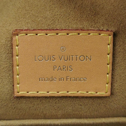 Louis Vuitton Boîte Chapeau Souple Leather MM Crossbody Bag