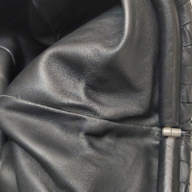 Bottega Veneta Pouch Large Intrecciato Black Calfskin Leather Clutch