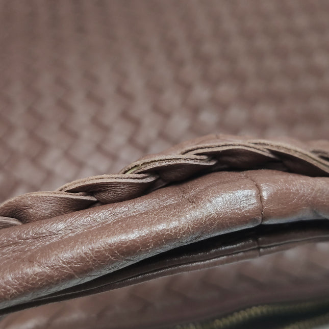 Bottega Veneta Veneta Hobo Intrecciato Chocolate Brown Medium Lambskin Leather 45cm