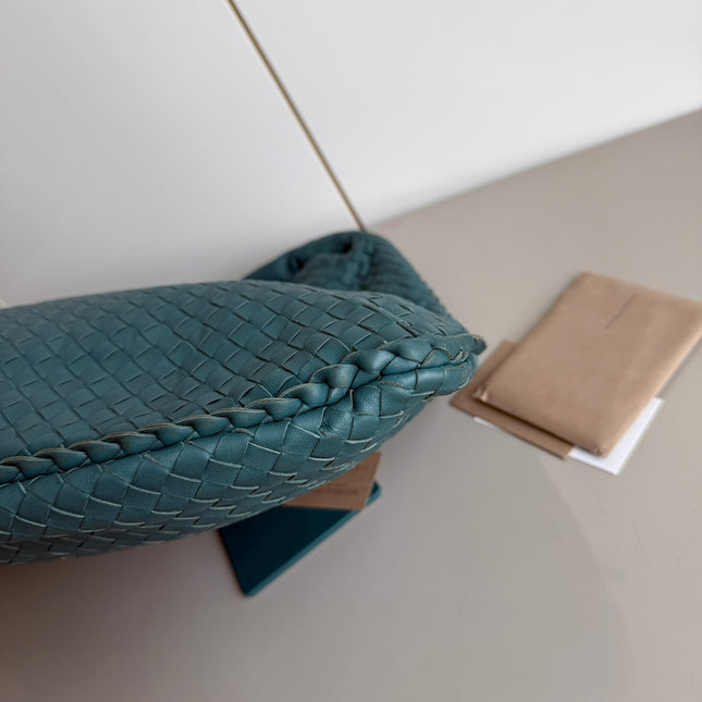 Bottega Veneta Veneta Hobo Maxi Green Intrecciato Leather Bag 51cm