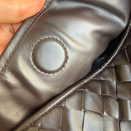 Bottega Veneta Hop Large Leather Fondant Chocolate Brown Hobo Bag