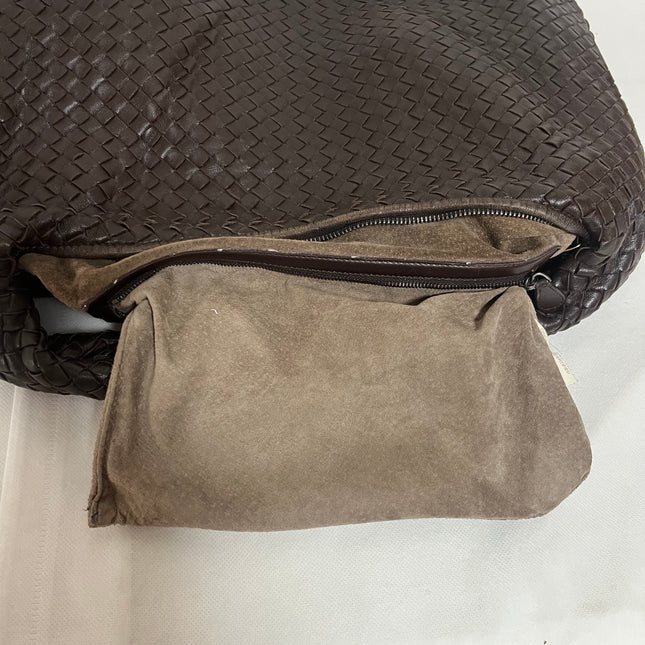 Bottega Veneta Veneta Hobo Intrecciato Dark Chocolate Brown Medium Lambskin Leather 47cm