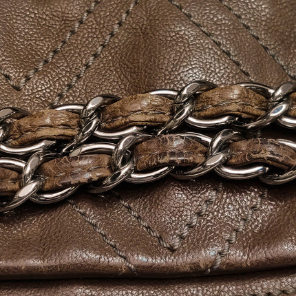 Chanel Brown Diamond Stitch Tote Calfskin Leather Zipper Bowler 2005-2006