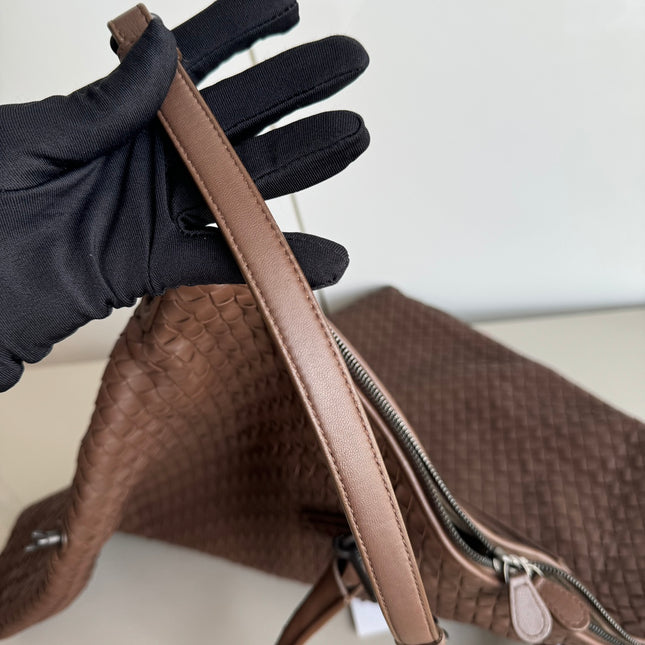 Bottega Veneta Maxi Convertible Tote Bag Hobo Chocolate Brown Leather Two-way Carry 50cm