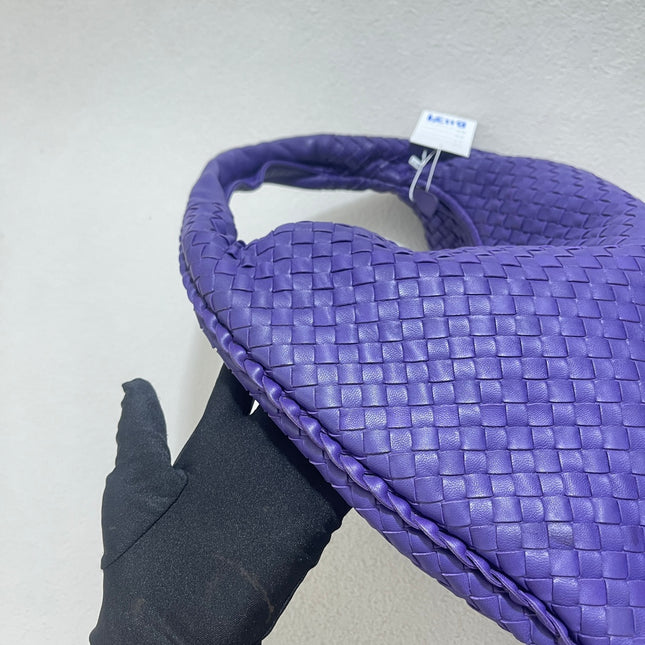 Sold Bottega Veneta Hobo Bag Large Leather Purple 47cm