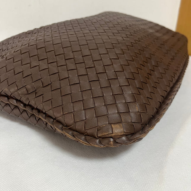 Bottega Veneta Veneta Hobo Intrecciato Chocolate Brown Medium Lambskin Leather 47cm