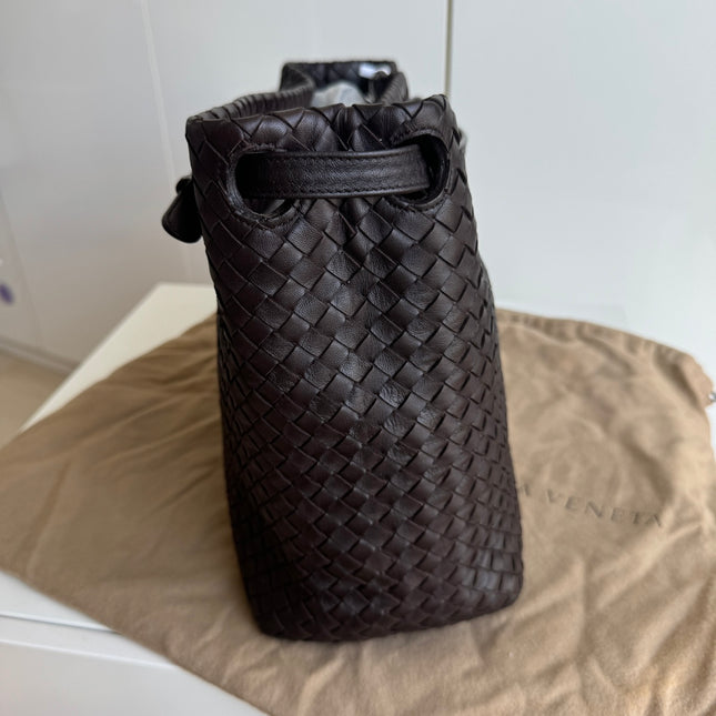 Sold Bottega Veneta Garda Shoulder Bag Intrecciato Nappa Leather Dark Chocolate Brown Large 33cm