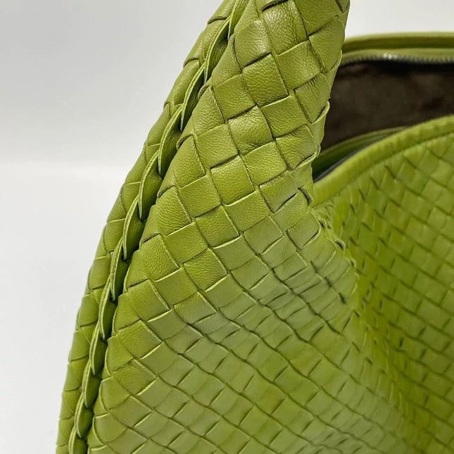 Bottega Veneta Veneta Hobo Avocado Green 45cm Lambskin Leather