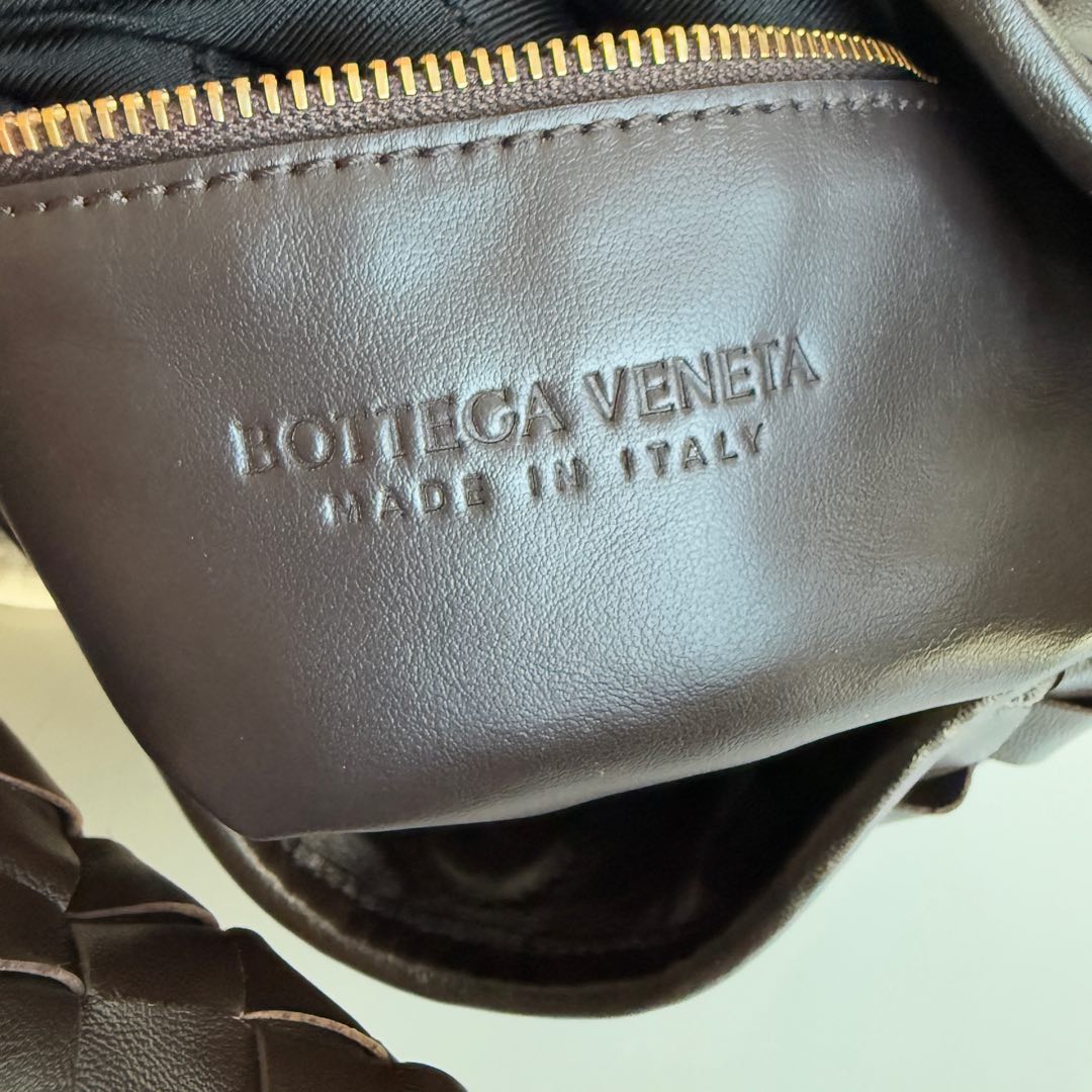 Bottega Veneta Hop Hobo Small Leather Chocolate Brown