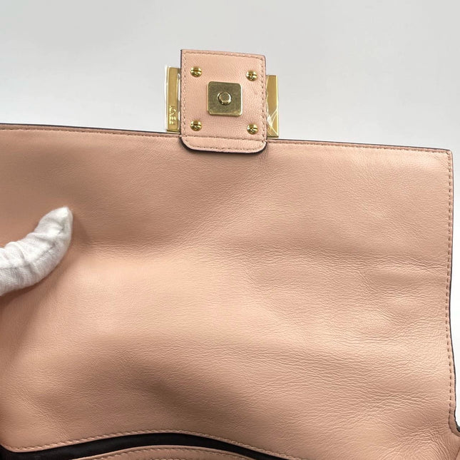 Fendi Baguette Lambskin Leather Crossbody Bag Medium Pink