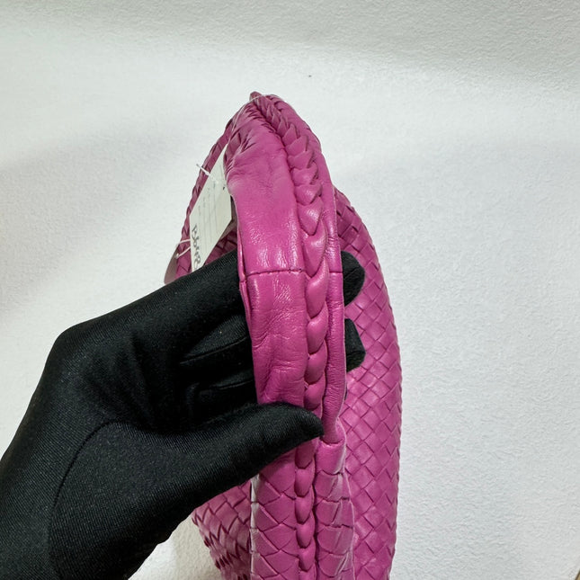Sold Bottega Veneta Veneta Hobo Medium Deep Fuchsia Pink Intrecciato Leather Bag 40cm