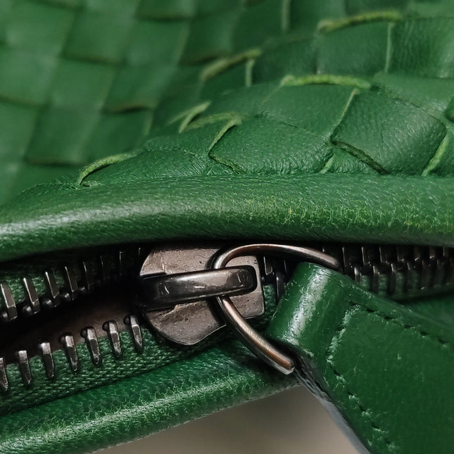 Bottega Veneta Veneta Hobo Green Intrecciato Leather Medium 40cm