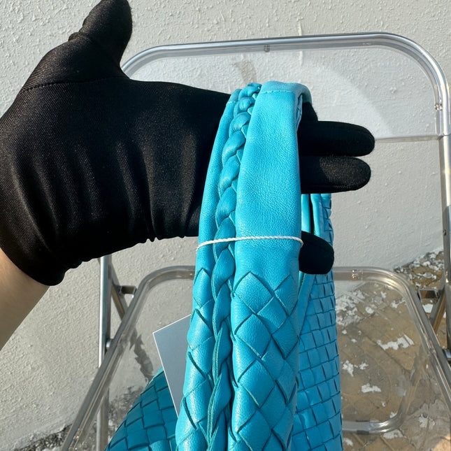 Bottega Veneta Veneta Hobo Medium Light Blue Intrecciato Leather Bag 40cm