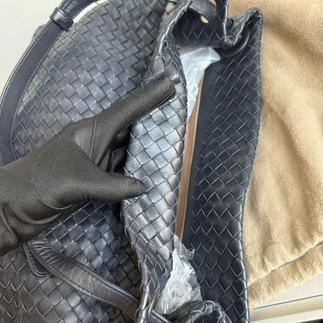 Bottega Veneta Garda Shoulder Bag Intrecciato Nappa Leather Black Large 33cm