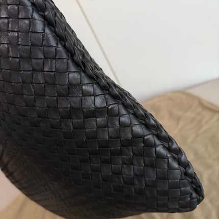 Bottega Veneta Veneta Hobo Maxi Black Leather 51cm