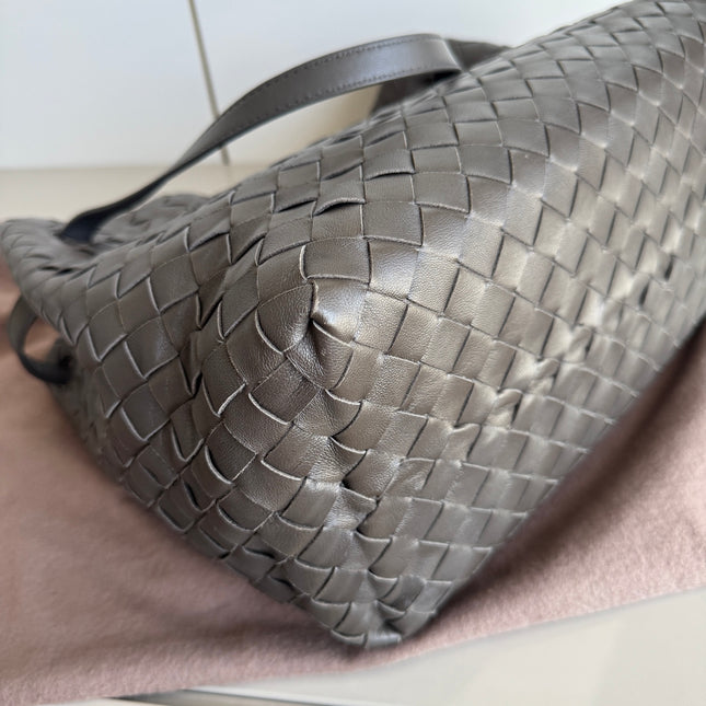 Bottega Veneta NEW Garda Tote Leather Interior Intrecciato Chocolate Brown Medium 24cm