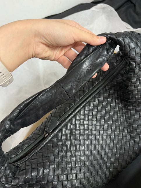 Bottega Veneta Veneta Intrecciato Hobo Bag Large Black Lambskin leather 48cm