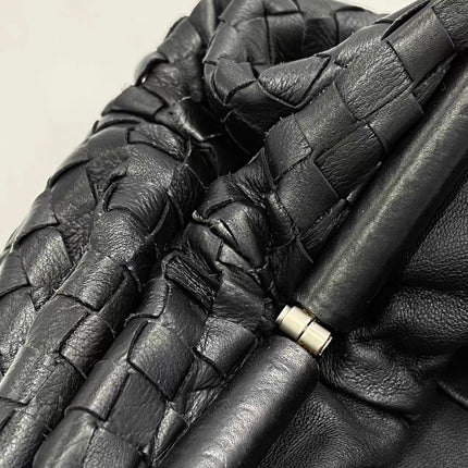 Bottega Veneta Pouch Large Intrecciato Black Calfskin Leather Clutch