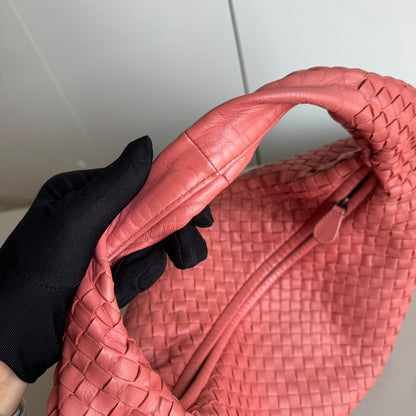 Bottega Veneta Veneta Hobo Medium Coral Intrecciato Leather Bag 47cm