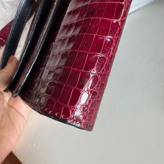 Vintage Burgundy Crocodile Leather Gold-tone Hardware Clutch Shoulder Bag