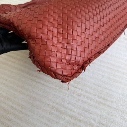 Bottega Veneta Veneta Hobo Large Burgundy 47cm Lambskin Leather