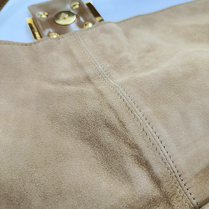 Fendi Mamma Baguette Large Brown Suede Leather Zipper Opening