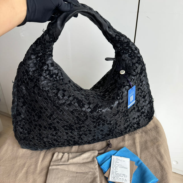 Sold Bottega Veneta Veneta Hobo Medium Leather and Velvet Black 47cm