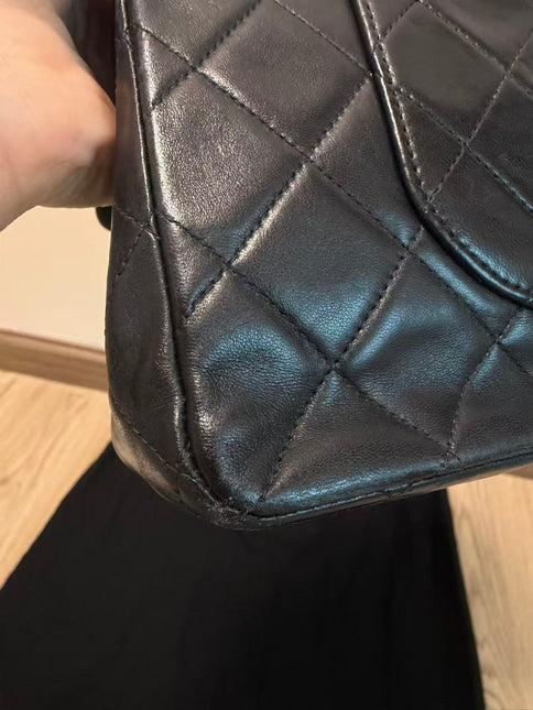 Chanel Classic Flap Vintage Medium Black Lambskin Leather 24k Gold Hardware 1991-94