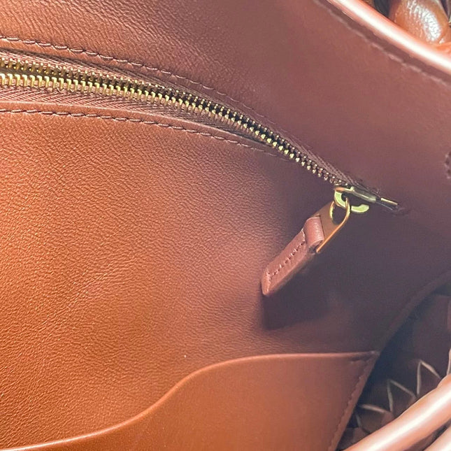 Bottega Veneta Andiamo Large Milk Chocolate Brown Handbag