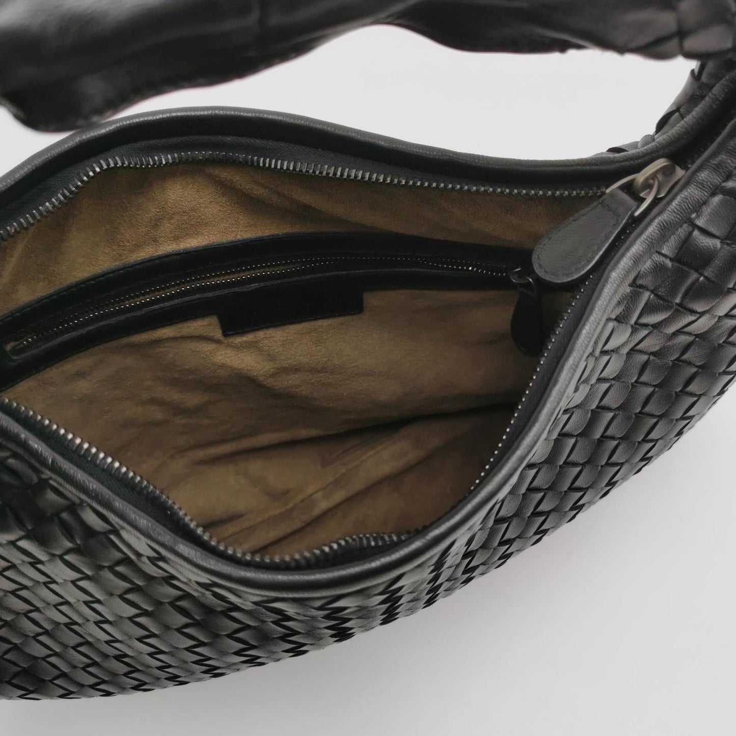 Bottega Veneta Intrecciato Hobo Bag Medium Black Lambskin leather 40cm