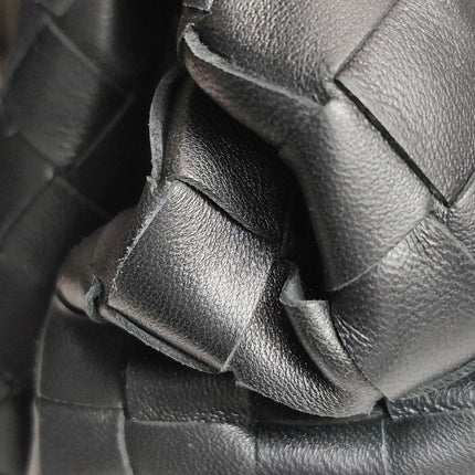 Bottega Veneta Pouch Large Intrecciato Black Calfskin Leather Clutch