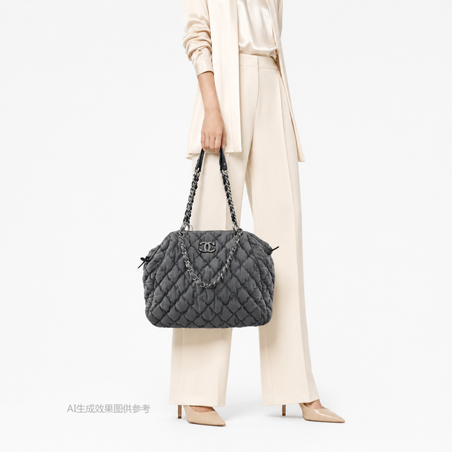 Sac à rabat matelassé à rayures Chanel Bubble Chain, cabas rouge/blanc