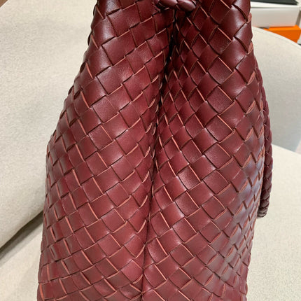 Bottega Veneta Andiamo Large Burgundy Handbag