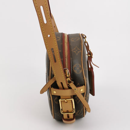 Louis Vuitton Boîte Chapeau Souple Leather MM Crossbody Bag