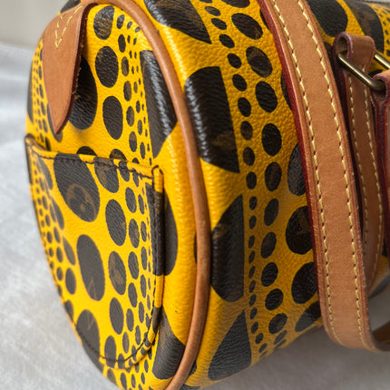 Sac à main Louis Vuitton x Kusama Papillon 28 à pois jaunes