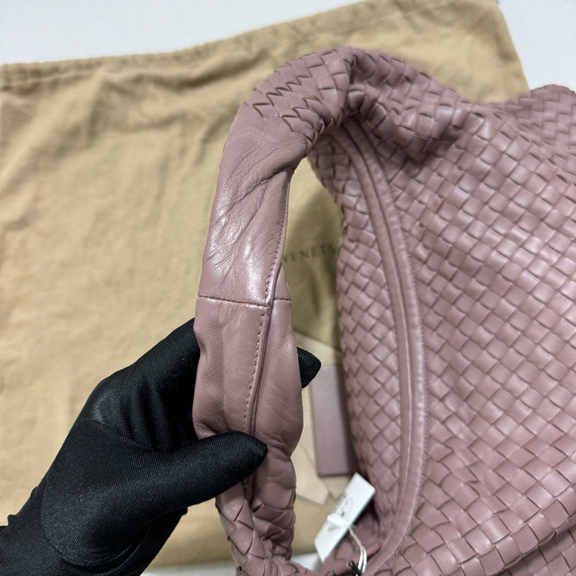 Sold Bottega Veneta Veneta Leather Hobo Large Nude Dirty Pink 47cm Never Worn