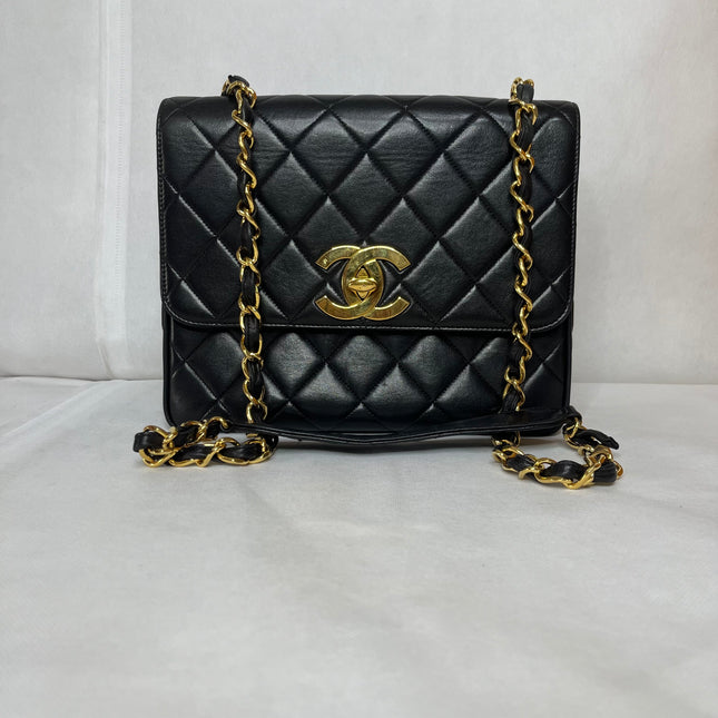 Chanel Vintage Flap Bag Medium Black Lambskin Leather Mega CC Gold Hardwarei