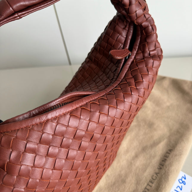 Bottega Veneta Veneta Hobo Leather Medium Burgundy Brick Red 40cm