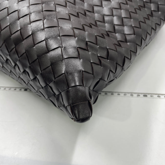 Bottega Veneta Hop Large Leather Fondant Chocolate Brown Hobo Bag