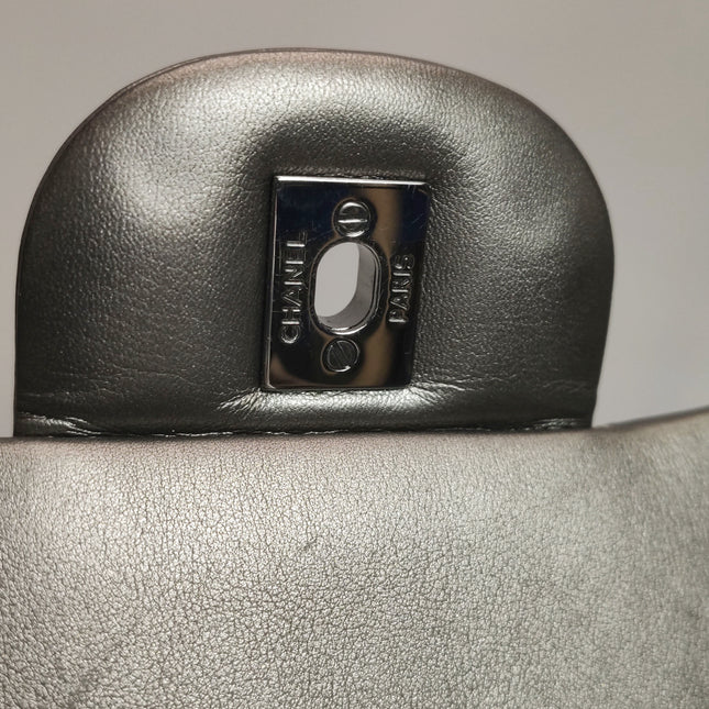 Chanel Classic Flap Maxi Metallic Lambskin Leather Double Flap Sliver Hardware 2013-14