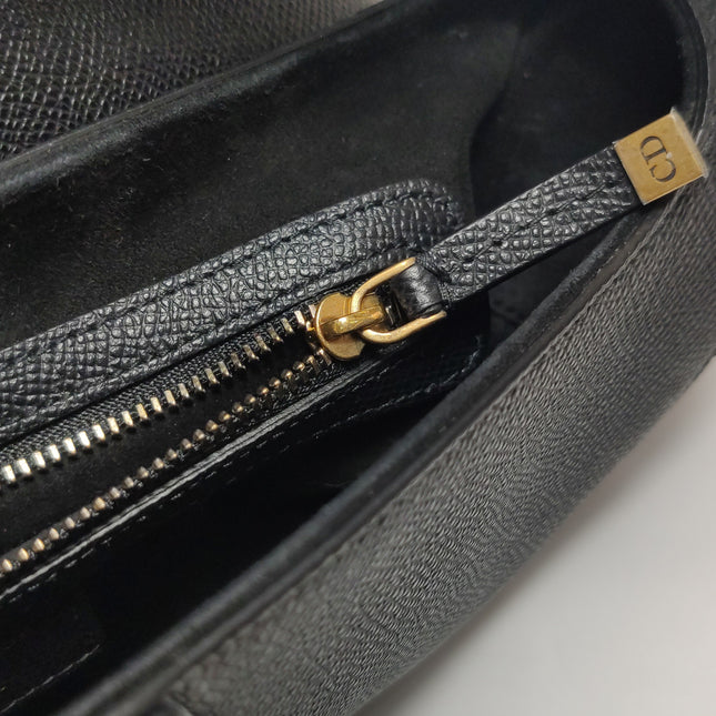 Dior Saddle 2022 Medium Grained Calfskin Leather Bag Black