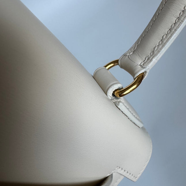 Hermes Kelly 28 Sellier Vintage White Box Leather Gold Hardware 1996