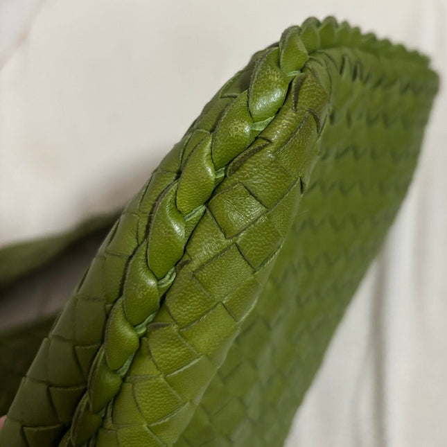 Bottega Veneta Veneta Hobo Avocado Green 45cm Lambskin Leather