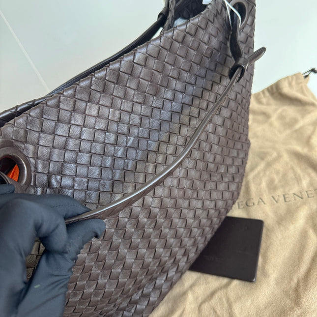 Sold Bottega Veneta Garda Shoulder Bag Intrecciato Nappa Leather Dark Chocolate Brown Large 33cm