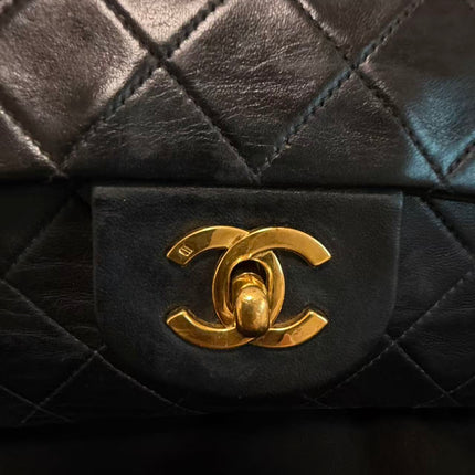Chanel Classic Flap Vintage Medium Black Lambskin Leather 24k Gold Hardware 1991-94