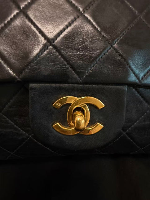 Chanel Classic Flap Vintage Medium Black Lambskin Leather 24k Gold Hardware 1991-94