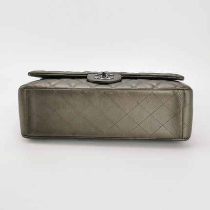 Chanel Classic Flap Maxi Metallic Lambskin Leather Double Flap Sliver Hardware 2013-14